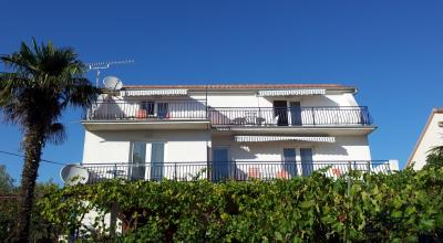 Apartments INO