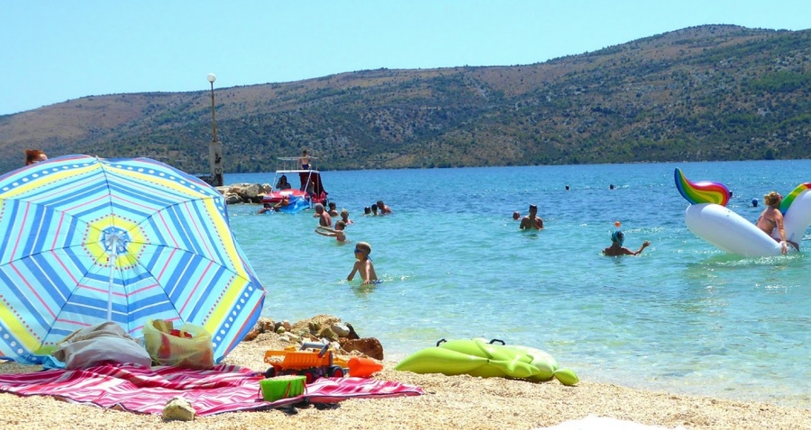 Poljica beach seget vranjica